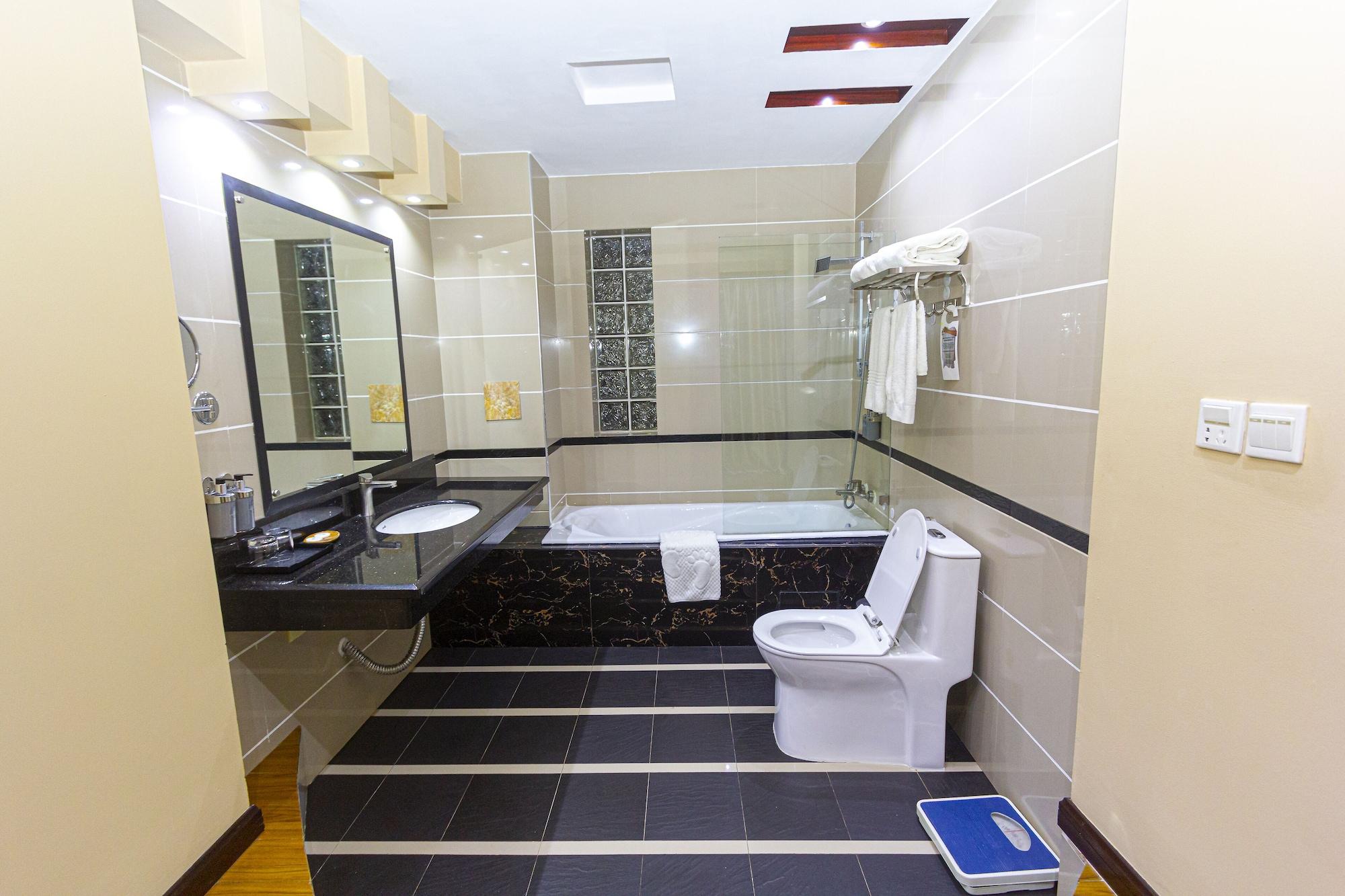 לוסקה Best Western Plus Paramount Hotel מראה חיצוני תמונה