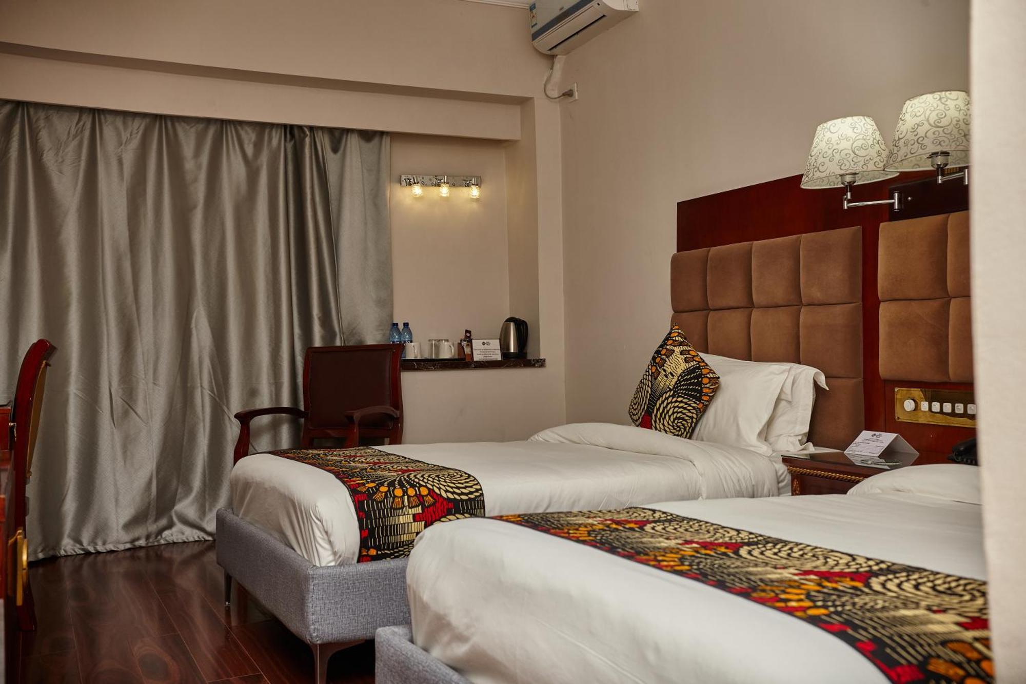 לוסקה Best Western Plus Paramount Hotel מראה חיצוני תמונה